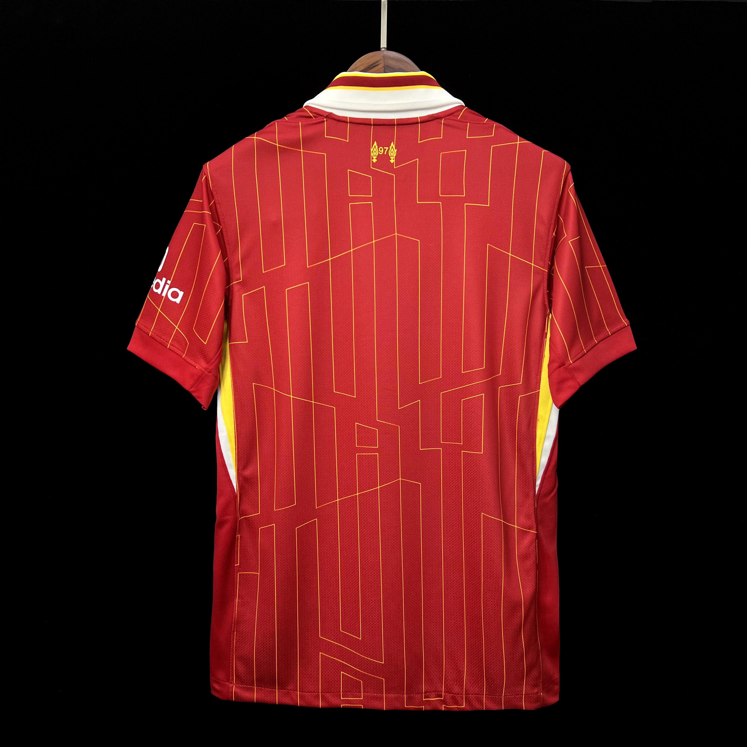 24/25 Liverpool Home