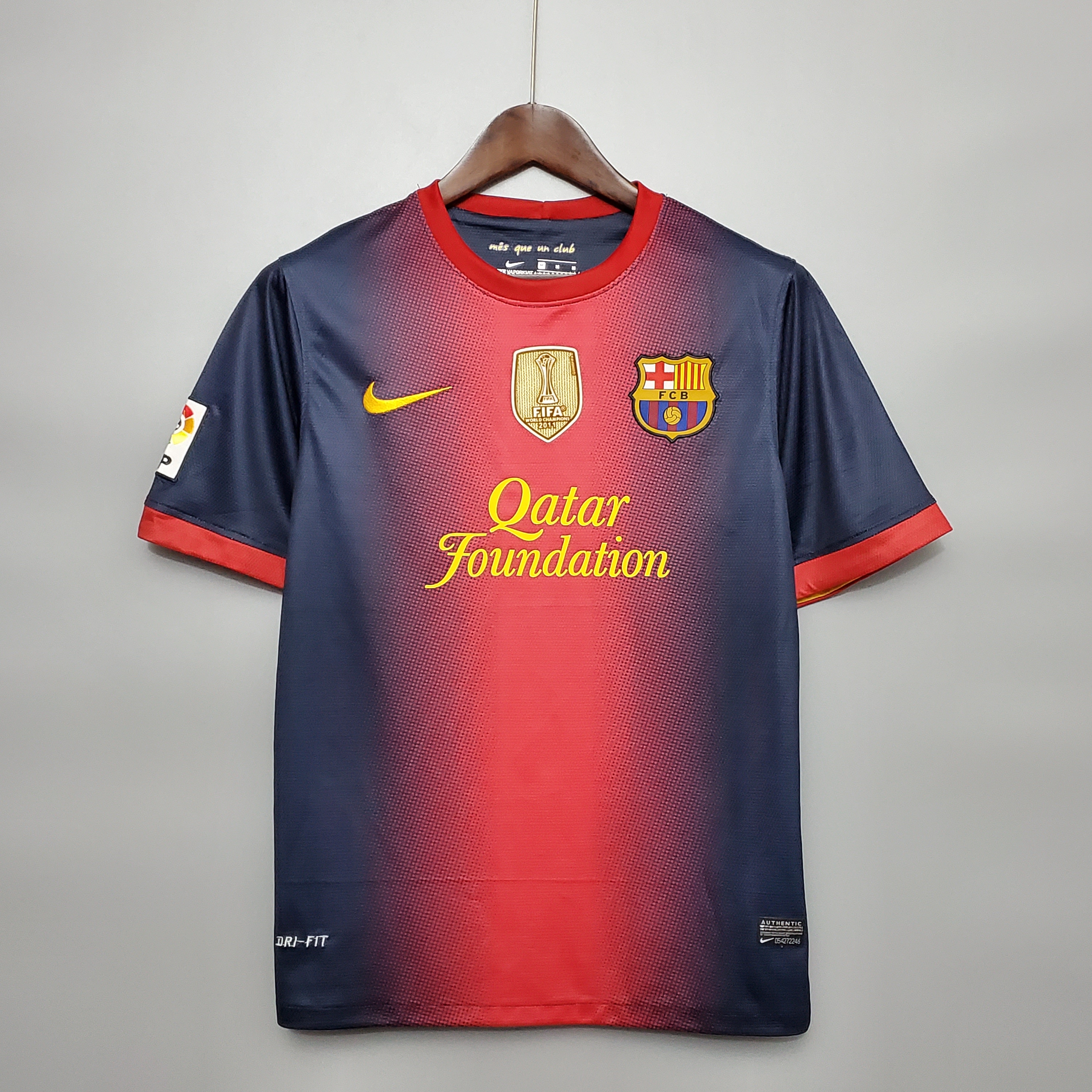 Retro Barcelona 12/13 home