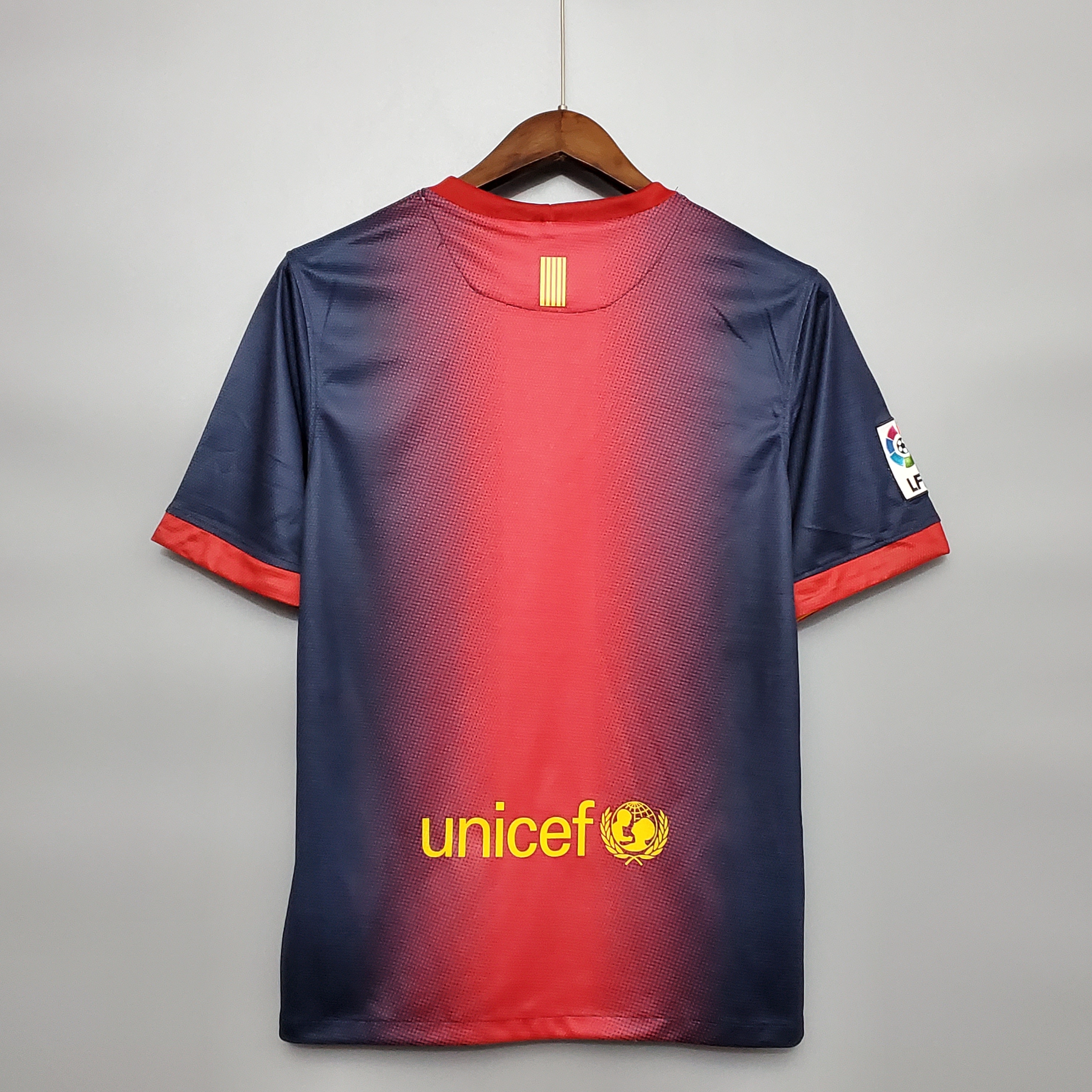 Retro Barcelona 12/13 home