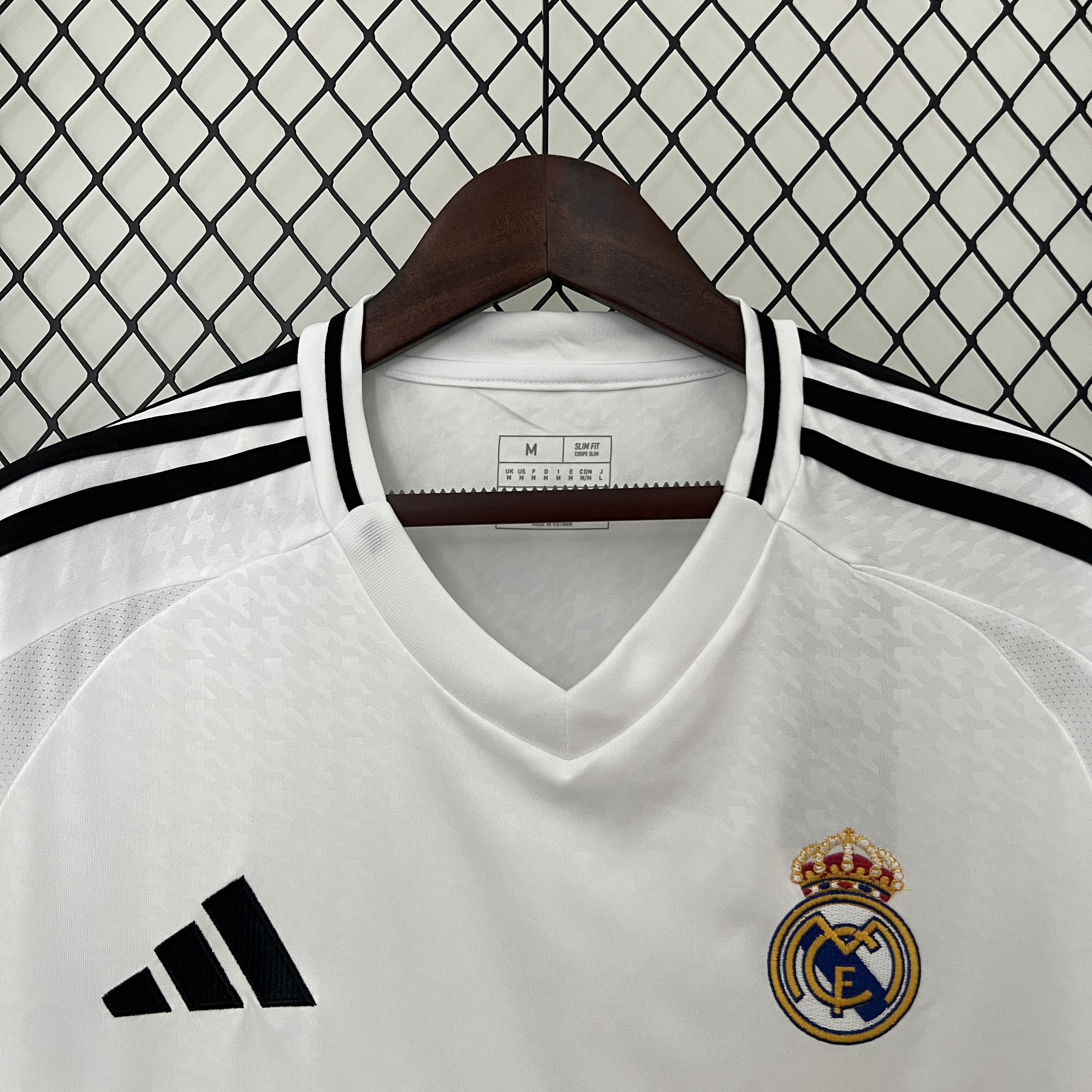 24/25 Real Madrid home